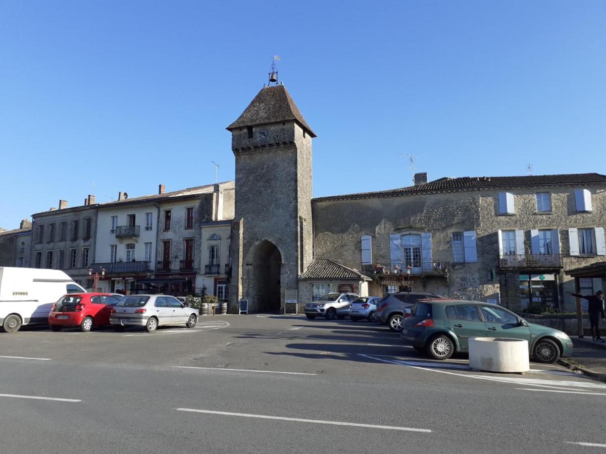 Maison Atypique Dans Cite Medievale Villa Saint-Macaire Exterior photo